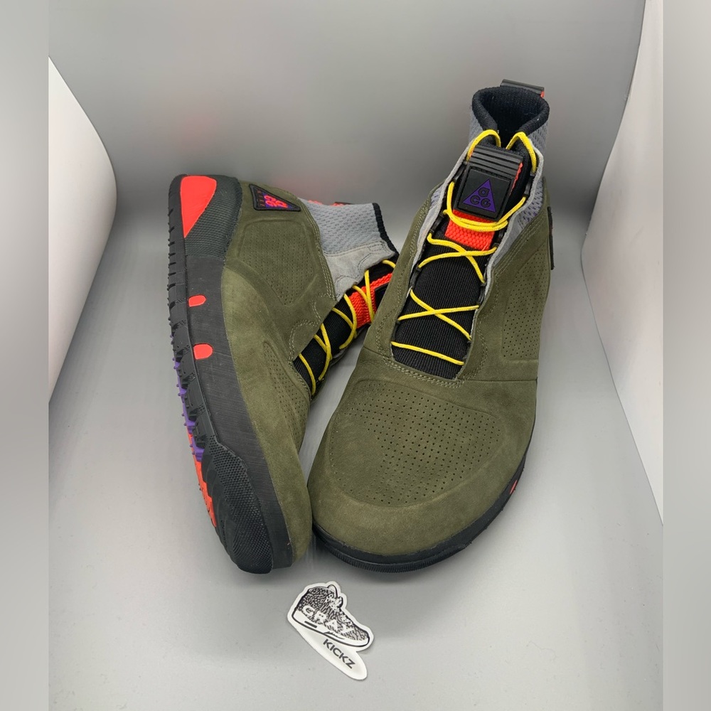 Nike ACG ruckel ridge sample